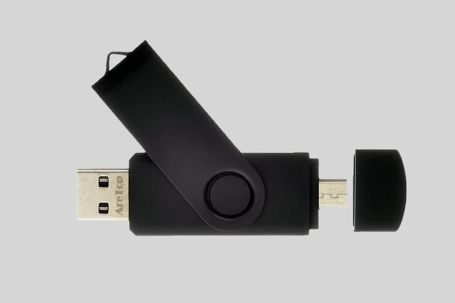 Mekanik hasar sonrası AreTop USB flash bellekten veri kurtarma